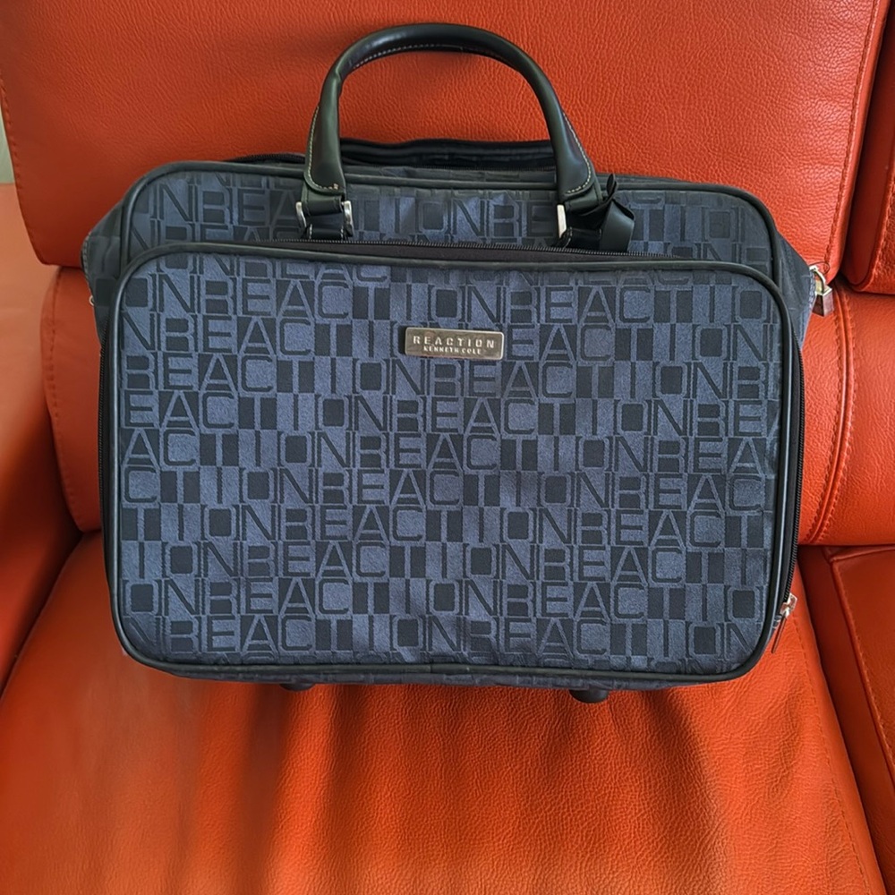 Kenneth Cole Reaction Black Patterned Briefcase